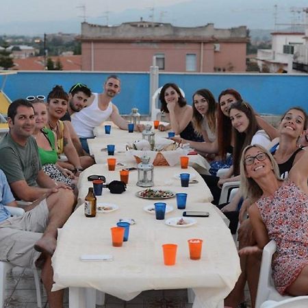 Gianni House Backpackers Hostel Giardini-Naxos Kültér fotó